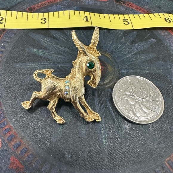 VINTAGE donkey gold tone pin *missing some rhinestones* - Picture 3 of 15